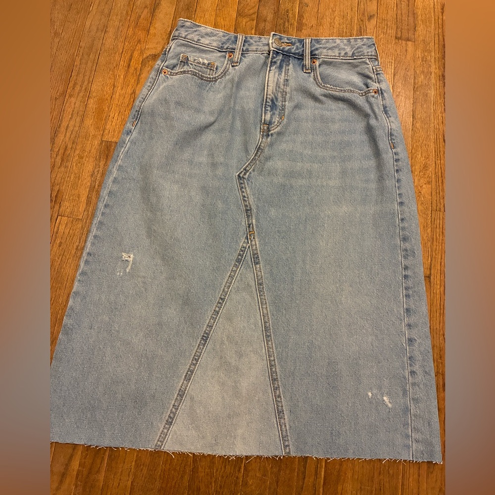 Old Navy 70s Retro A-Line Light Wash Beautifully Distressed Denim Midi Skirt